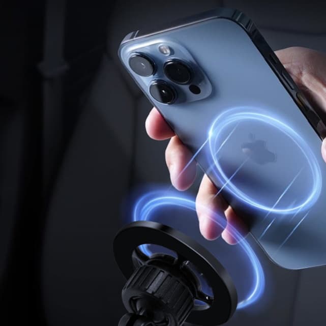 スマホホルダー 車 万能角度調整 磁石式スマホホルダー